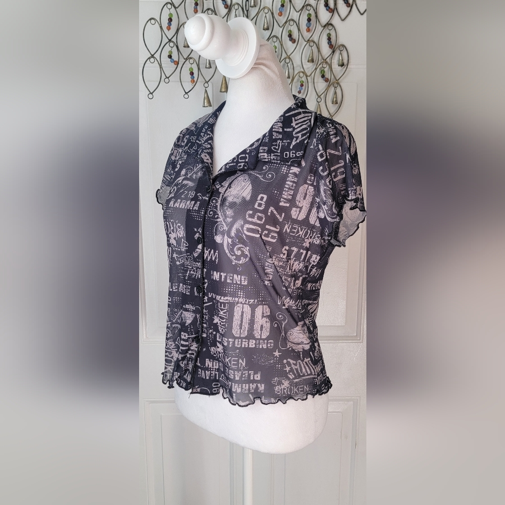 Social Collision Hot Topic Newsprint Mesh Short Sleeve Top Juniors XL Black Whit - Picture 2 of 11